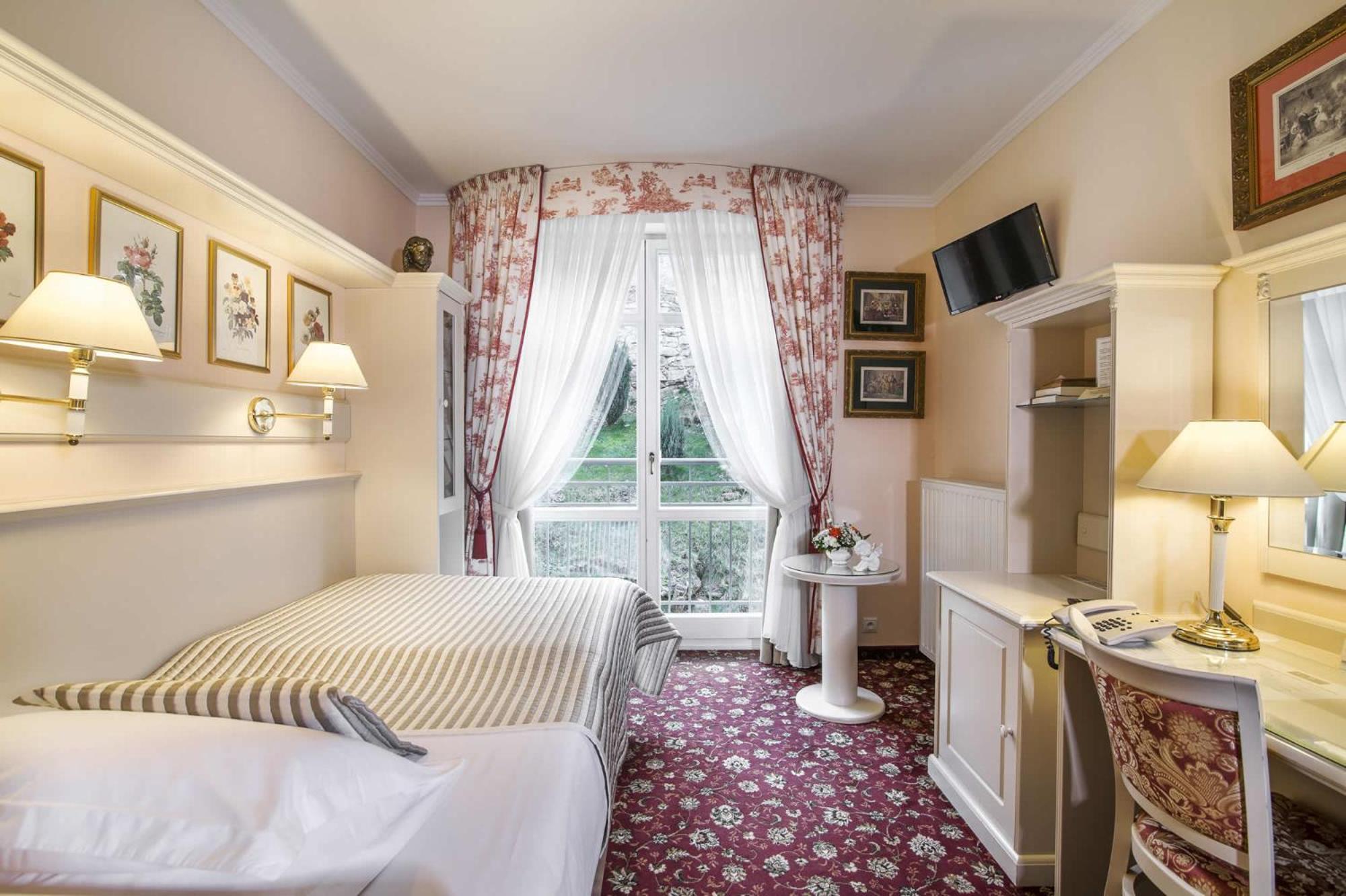 Karlsbad Grande Madonna Hotel ภายนอก รูปภาพ