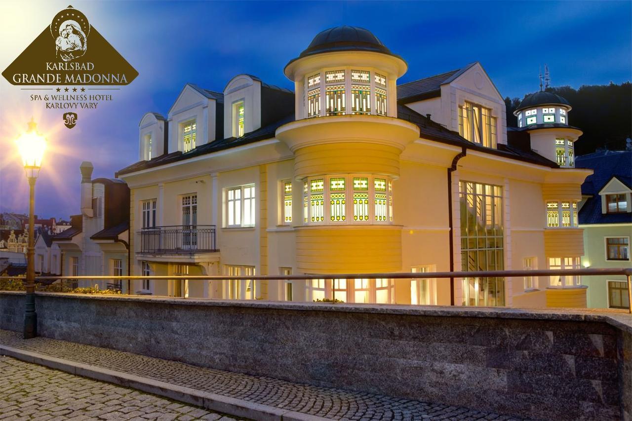 Karlsbad Grande Madonna Hotel ภายนอก รูปภาพ
