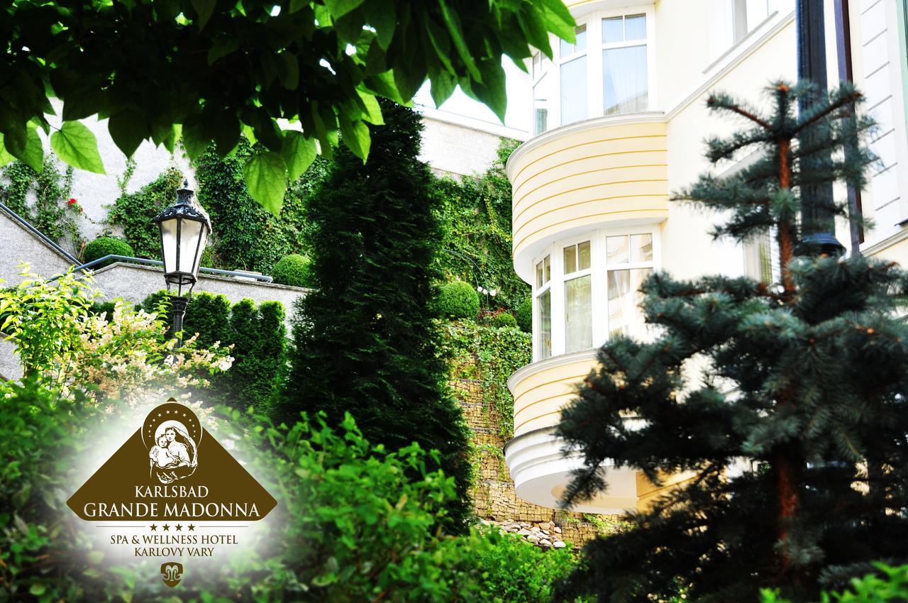 Karlsbad Grande Madonna Hotel ภายนอก รูปภาพ