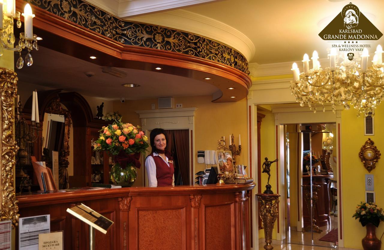 Karlsbad Grande Madonna Hotel ภายนอก รูปภาพ